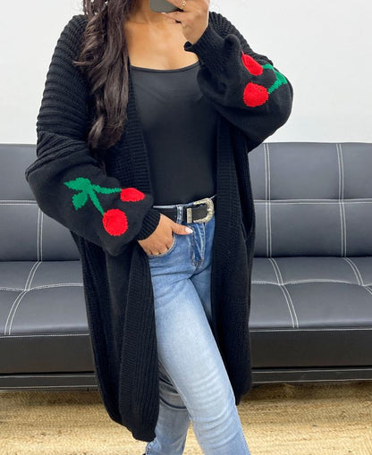 Pret A Porter Cardigan - Cherry Long Cardigan Black "PREORDER - MIDT OKTOBER" - Onesize - Diversita - 